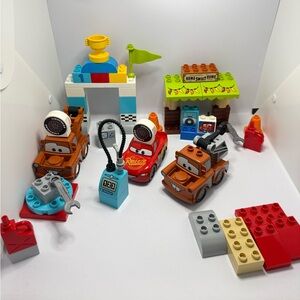 LEGO Duplos Lightning McQueen’s Race Day 10924 and Master’s Shed 10856